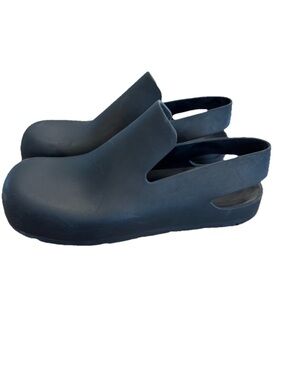 Bottega Veneta Rubber Puddle Slingback Sandals Women's 35 US 5